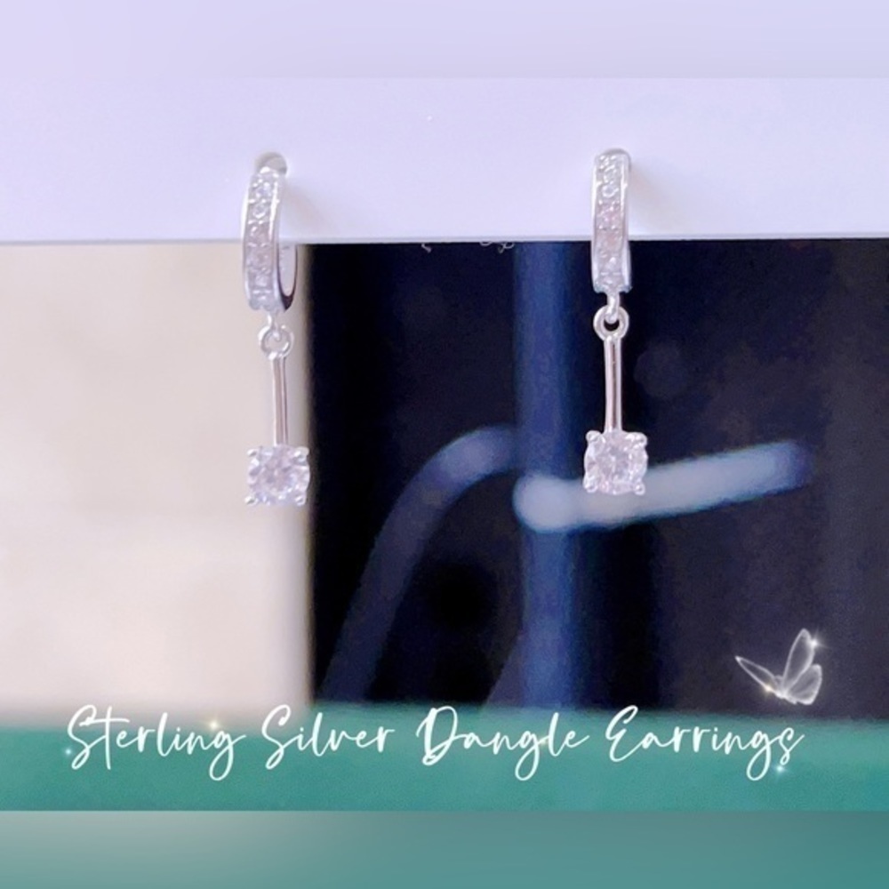 Sterling silver C-hoop earrings - Picture 10 of 11